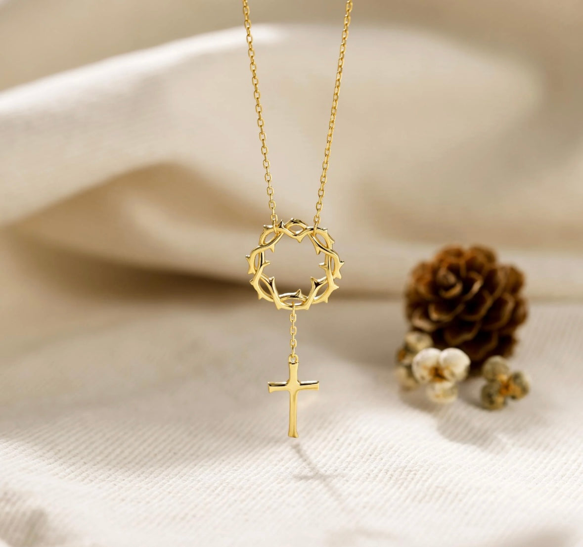 Collar de cruz de corona de espinas