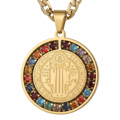 Collar con medalla de San Benito